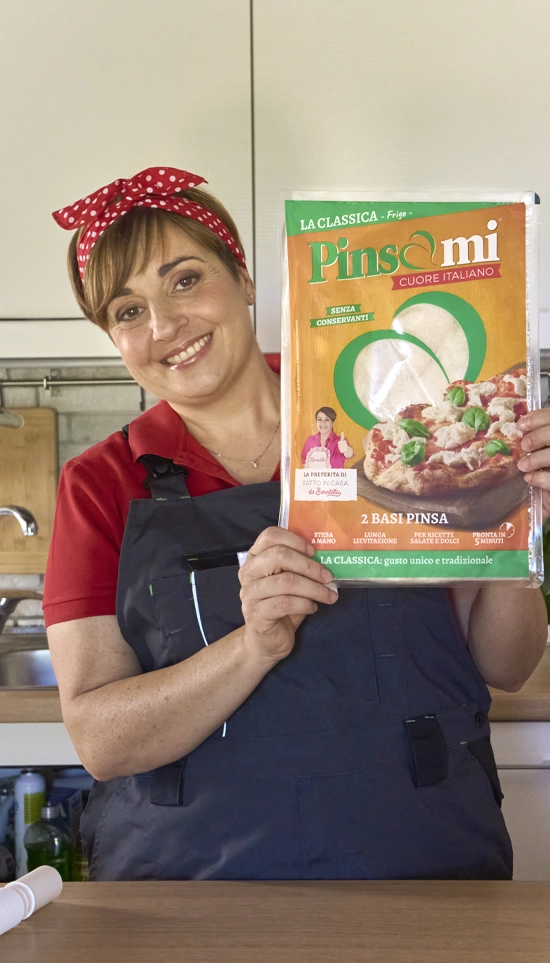 Benedetta Rossi per gli spot Pinsami 2023