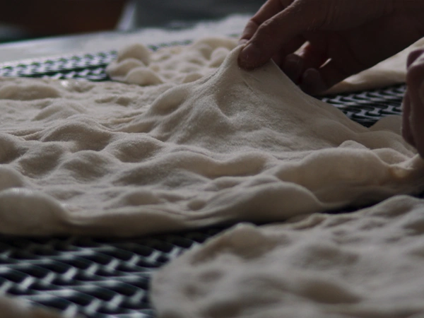 Stendiamo a mano ogni Pinsa