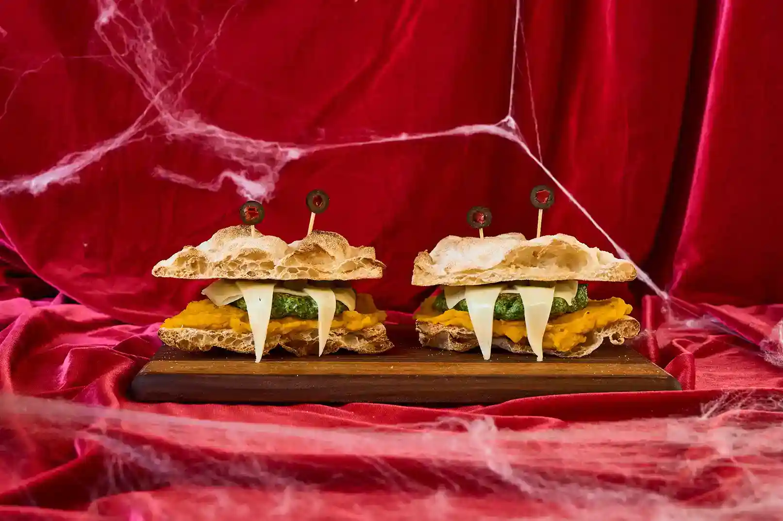 Halloween Pinsa Sandwich