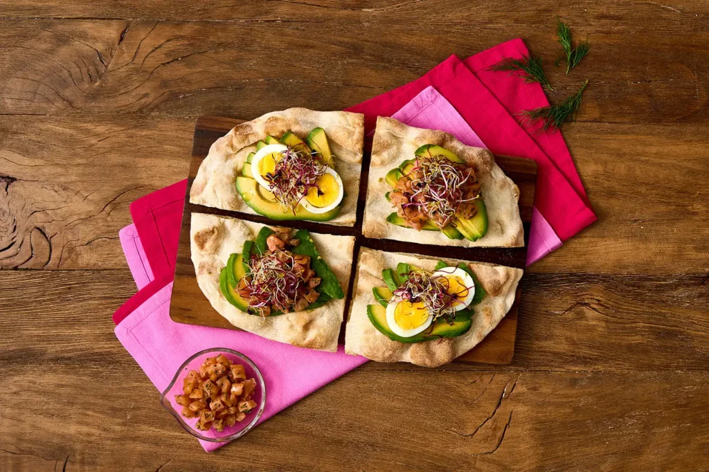 Ein köstlicher Pinsa-Avocado-Toast